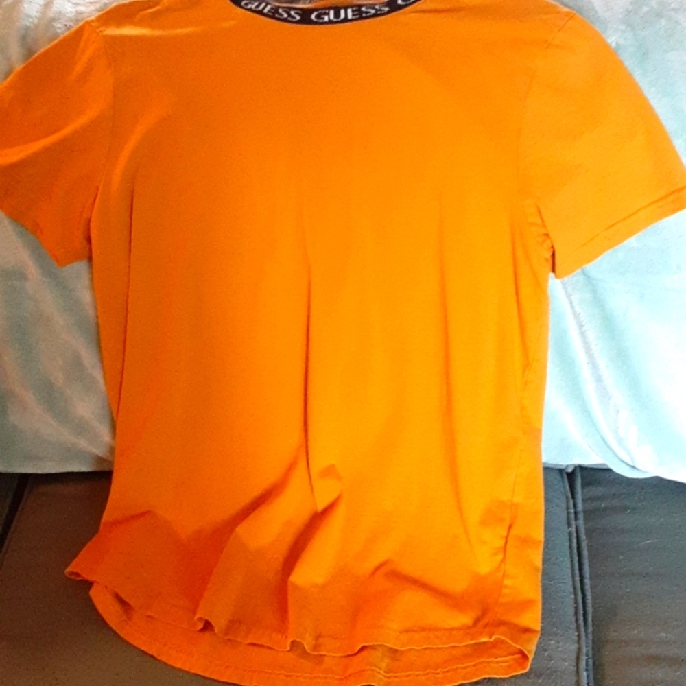 Guess t-shirt